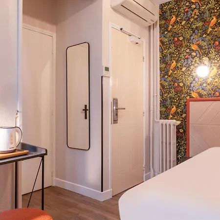 Coypel By Magna Arbor Hotel Parigi