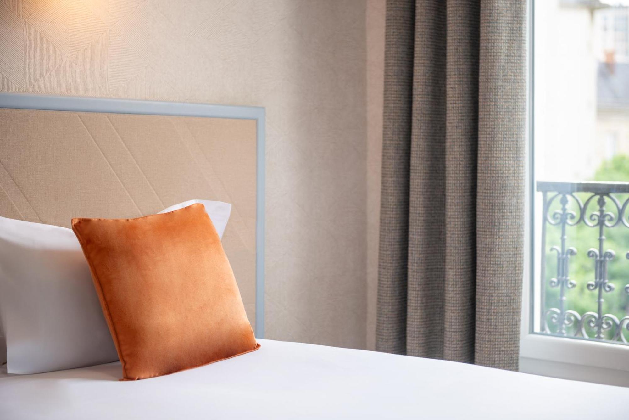 Coypel By Magna Arbor