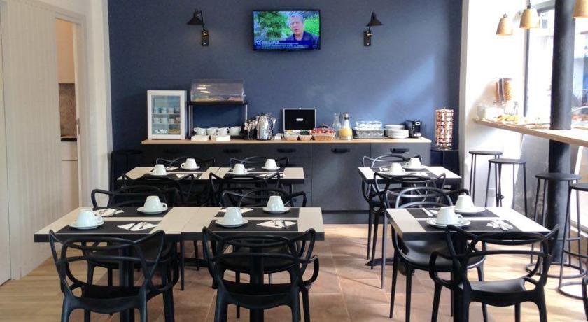 Coypel By Magna Arbor