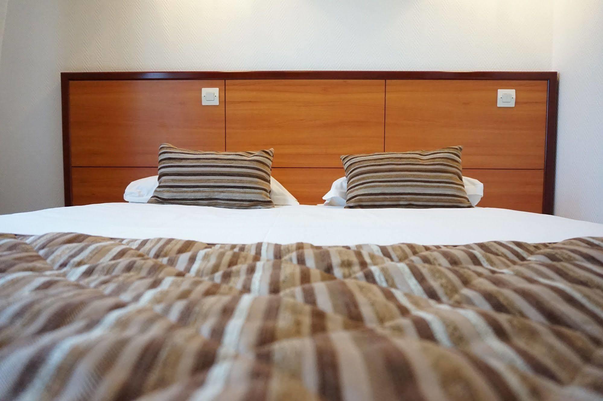 Coypel By Magna Arbor Hotel Parigi
