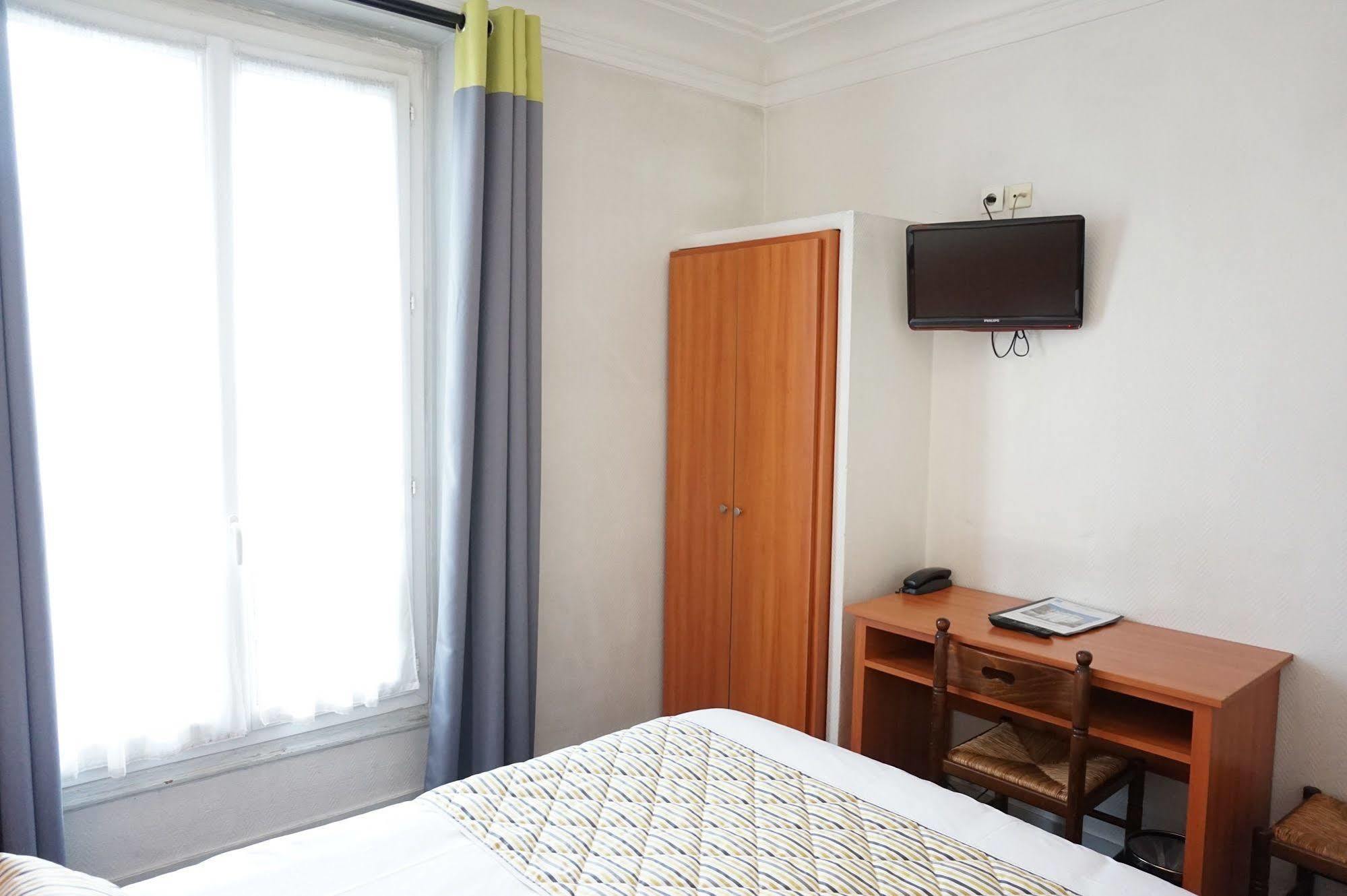 Coypel By Magna Arbor Hotel Parigi